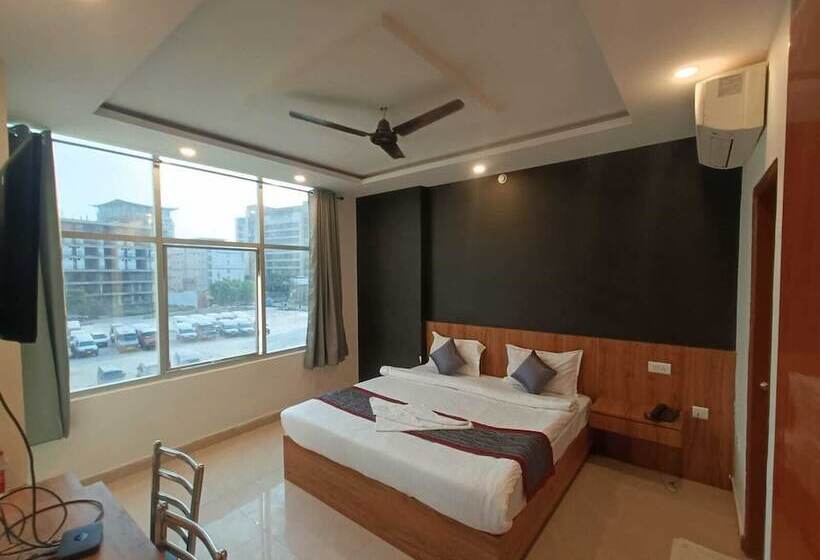 هتل Treebo Silver Stallion