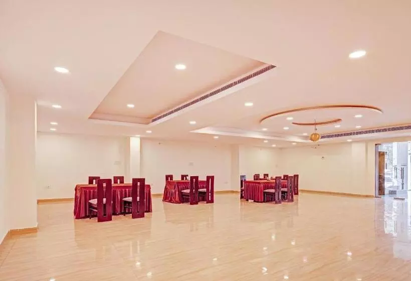 ホテル Treebo Silver Stallion