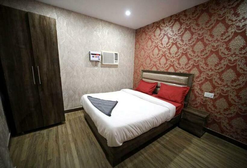 فندق Oyo 85940 Aartic