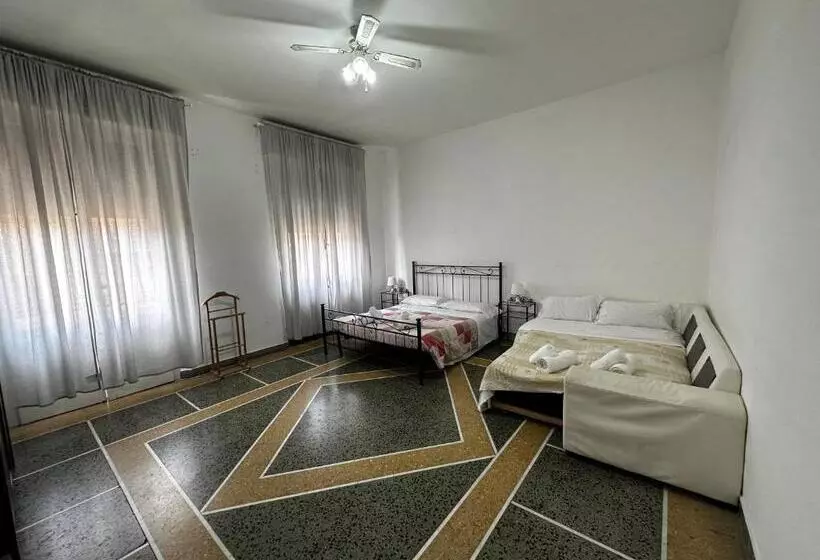 ベッドアンドブレックファースト Holiday Pisa Gare 2