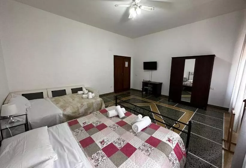 ベッドアンドブレックファースト Holiday Pisa Gare 2