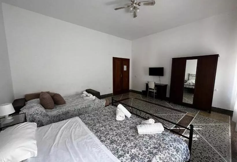 ベッドアンドブレックファースト Holiday Pisa Gare 2