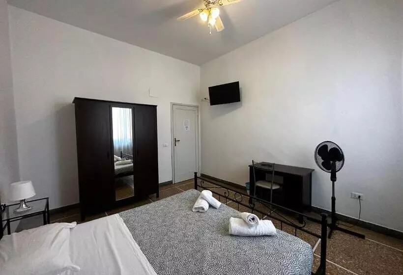 ベッドアンドブレックファースト Holiday Pisa Gare 2