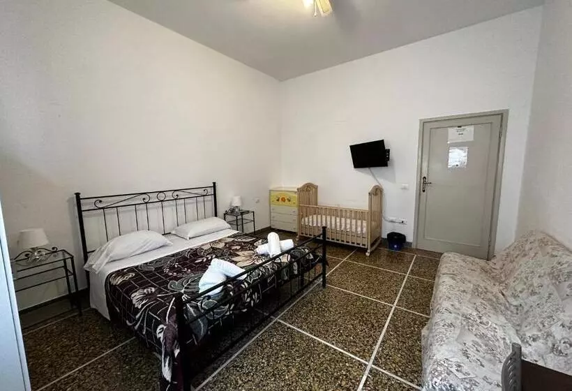 ベッドアンドブレックファースト Holiday Pisa Gare 2