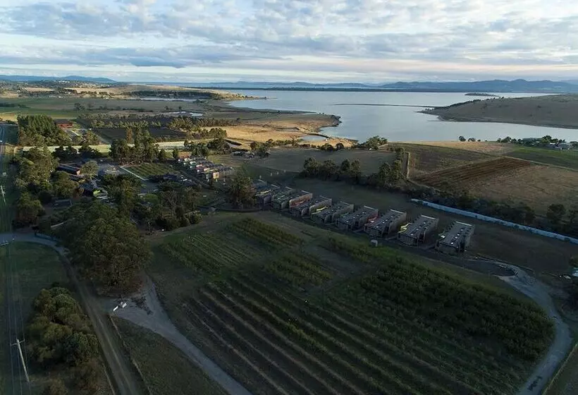 Hotelli Iron Creek Bay Estate