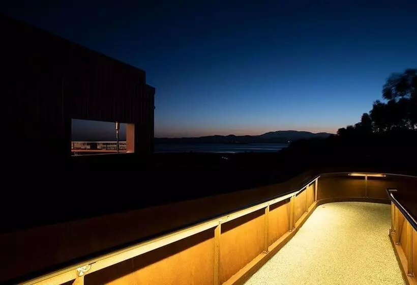 Hotelli Iron Creek Bay Estate