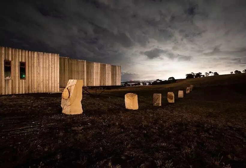 Hotelli Iron Creek Bay Estate