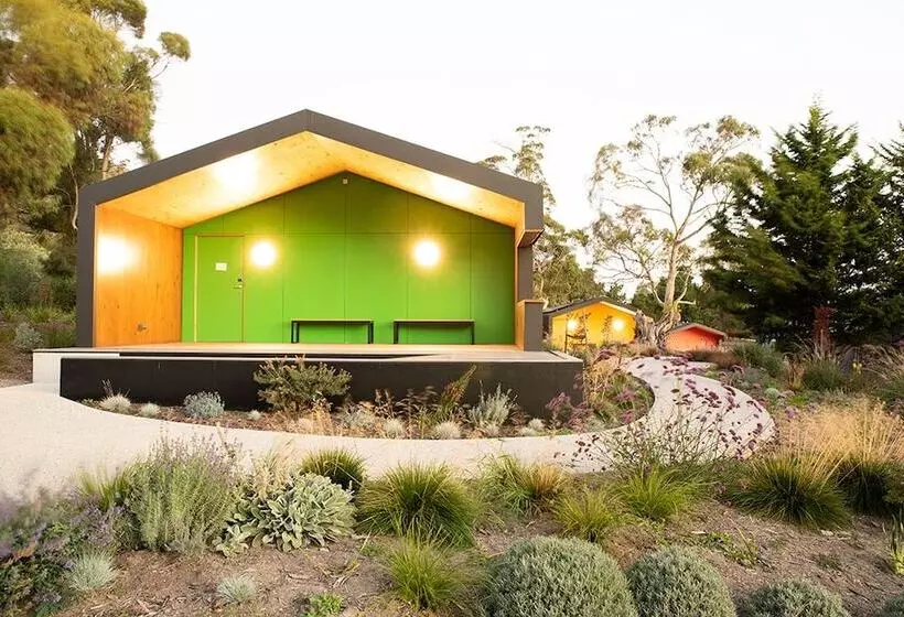 Hotelli Iron Creek Bay Estate