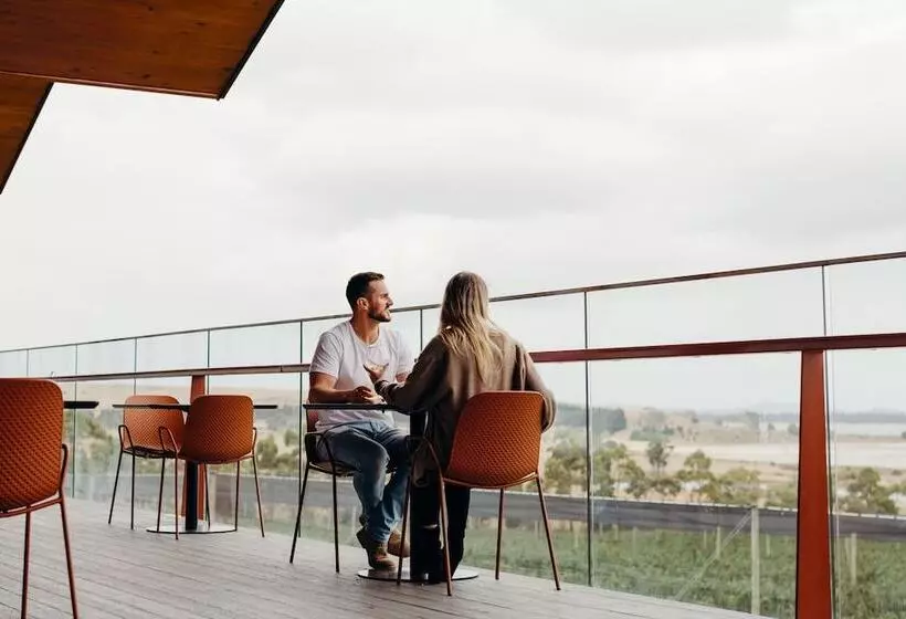 Hotelli Iron Creek Bay Estate