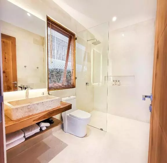 Hotelli Neano Escape