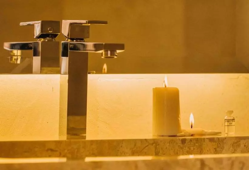 Hotelli Neano Escape