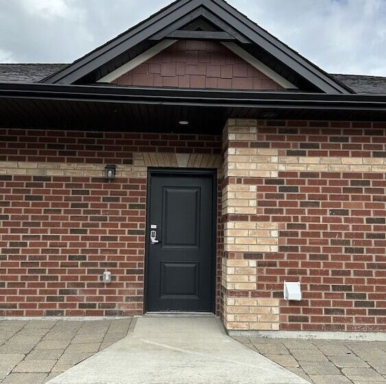 فندق The Landing   Extended Stay Quarters