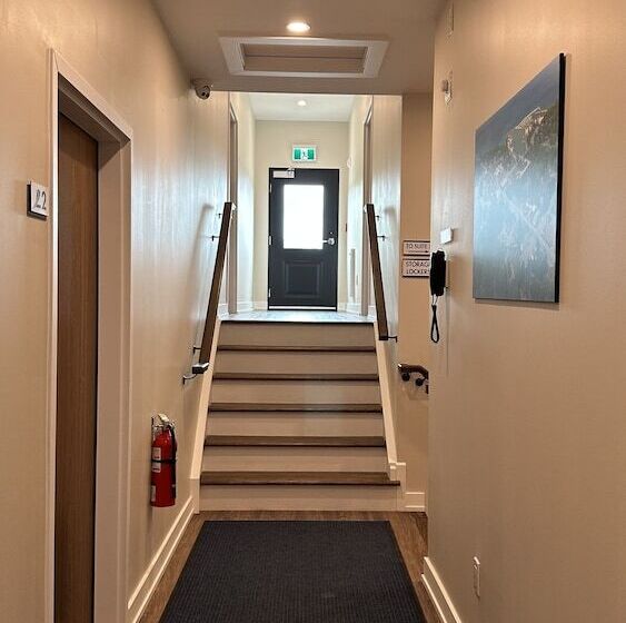 فندق The Landing   Extended Stay Quarters