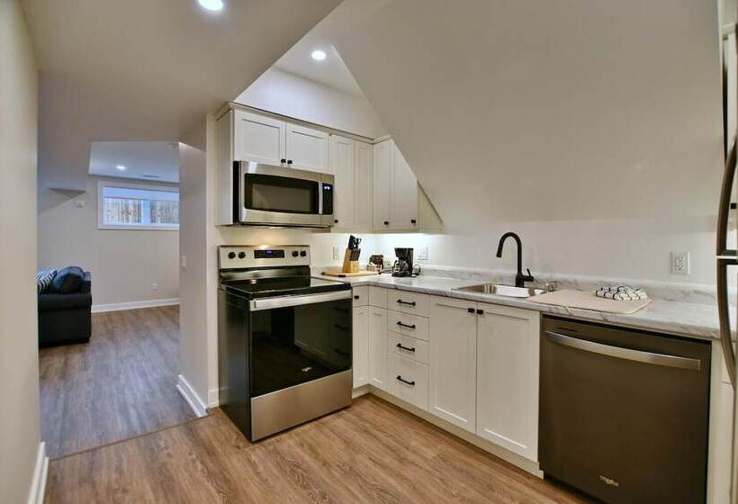 فندق The Landing   Extended Stay Quarters