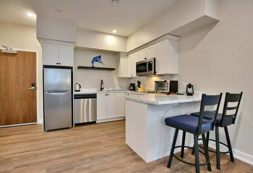 Hotelli The Landing   Extended Stay Quarters