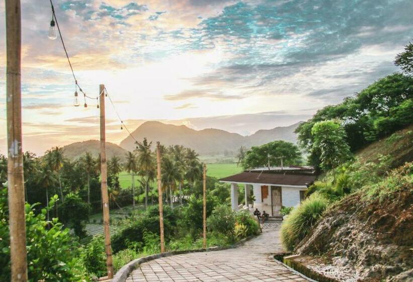 Lomakeskus Disini Lombok Eco Sky House With Sea View