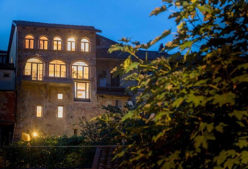 ペンション Le Case Di Angelina Langhe Loft & Suites
