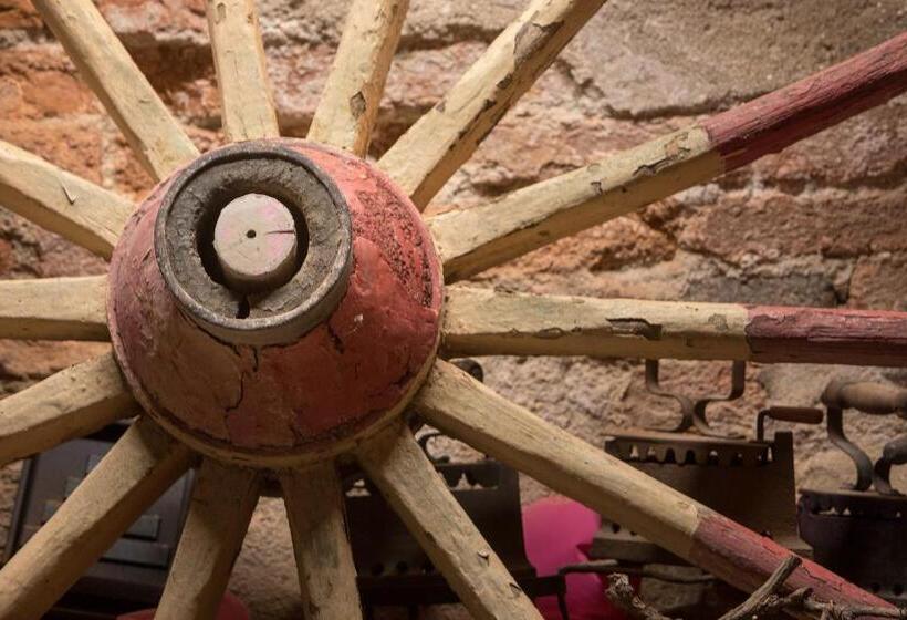 ペンション Le Case Di Angelina Langhe Loft & Suites