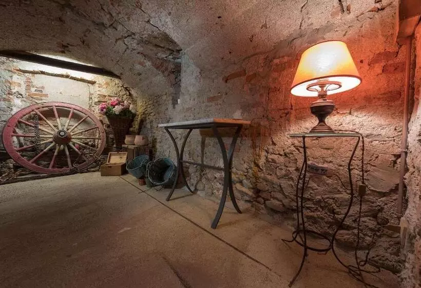 Majatalo Le Case Di Angelina   Langhe Loft & Suites