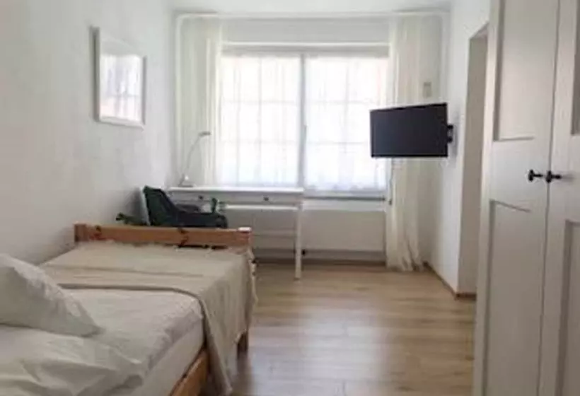 ユースホステル Gästehaus Lurger