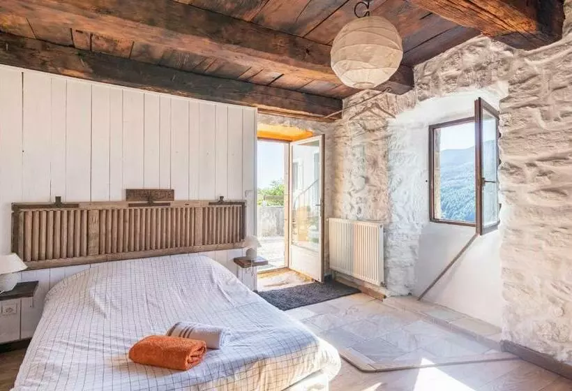 Aamiaismajoitus (B&B) La Ferme De Chalas, Chambres D Hôtes écologique