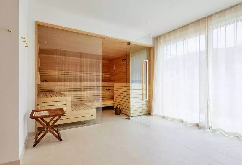 Boutiquehotel Zum Goldenen Hirschen