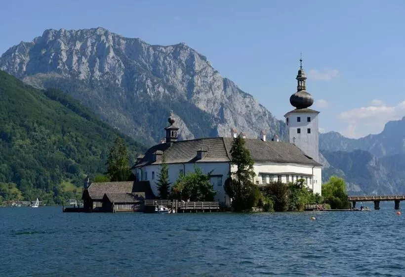 Boutiquehotel Zum Goldenen Hirschen