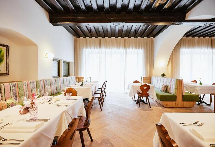 Boutiquehotel Zum Goldenen Hirschen