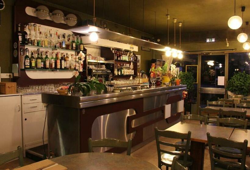 호텔 Les Charmilles