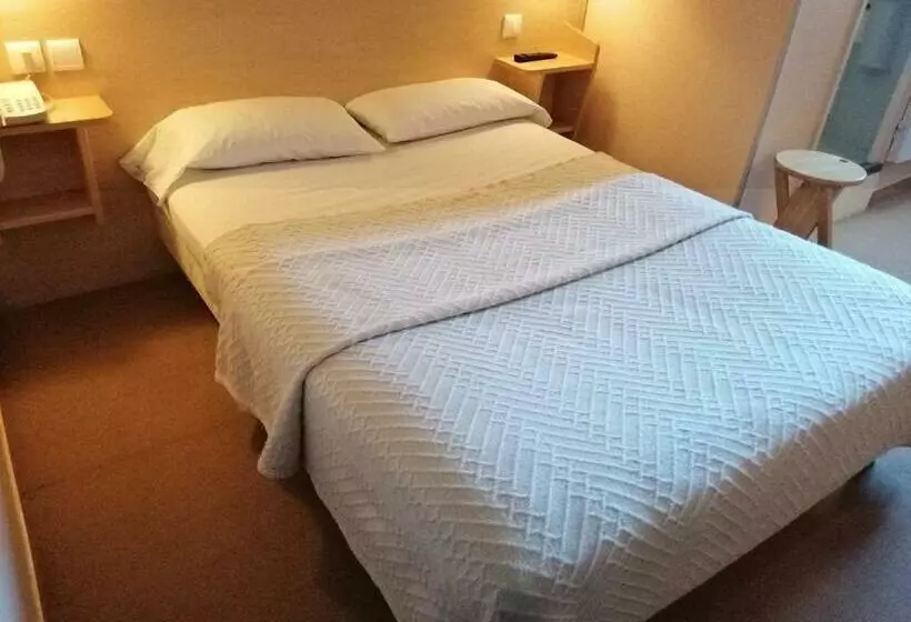 Hotelli Les Charmilles