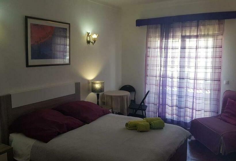 بنسيون Lagos Room Booking