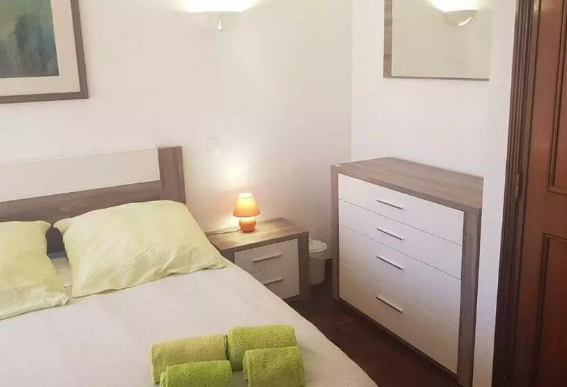 پانسیون Lagos Room Booking