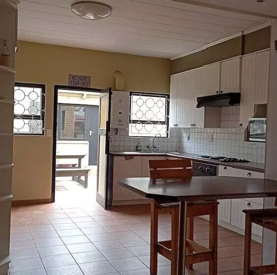 پانسیون Swakopmund Desert Stay