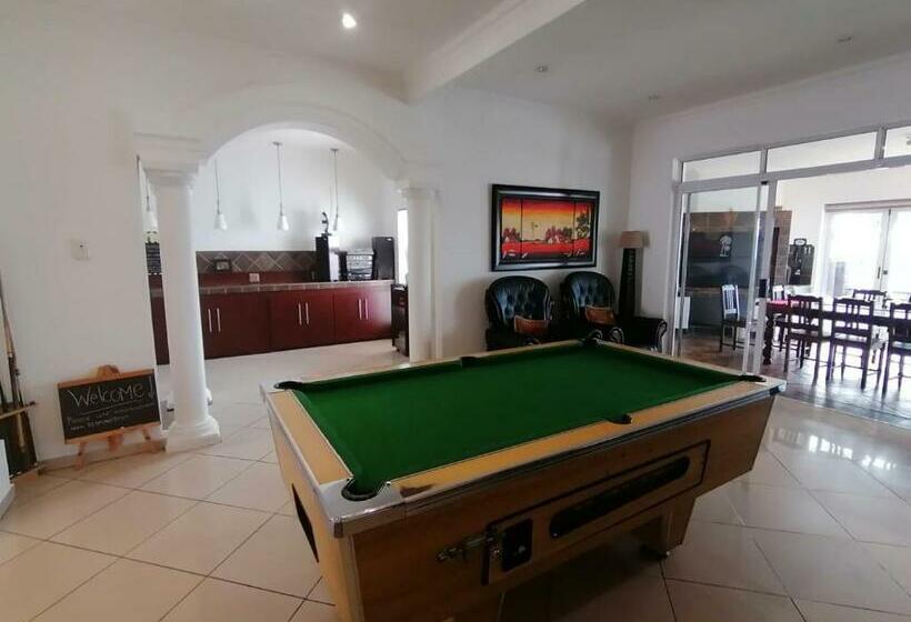 Bed and Breakfast Palm View Guest House