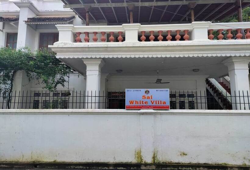 هتل Sai White Villa