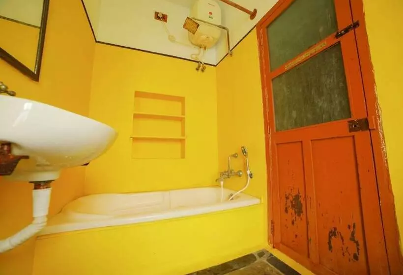 هتل Sai White Villa