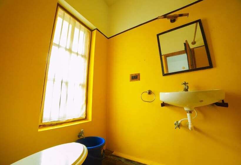 هتل Sai White Villa