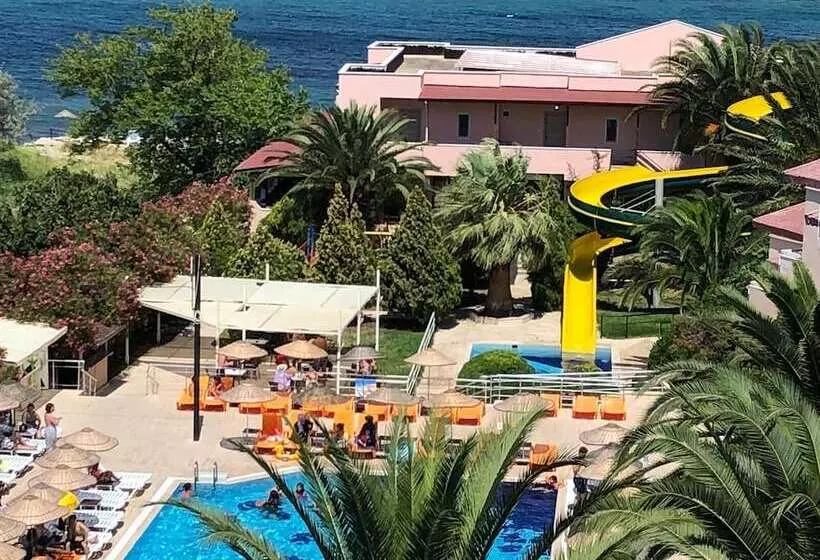 Hotelli Afytos ören Park Mtk