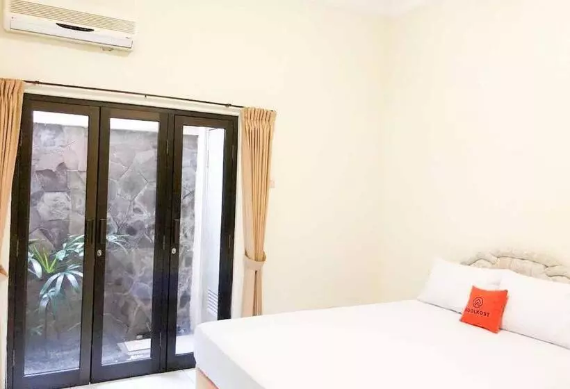 Hotell Koolkost @ Raya Ngagel