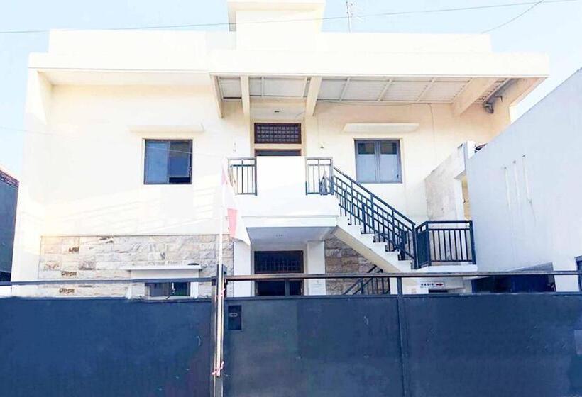 فندق Koolkost @ Raya Ngagel