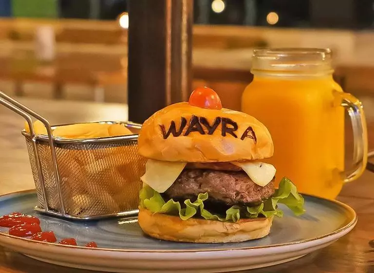 ホテル Wayra Club