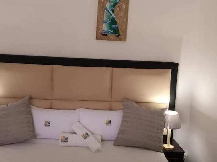 Пансион 18 On Sherlock