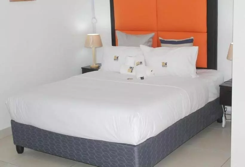 Majatalo 18 On Sherlock