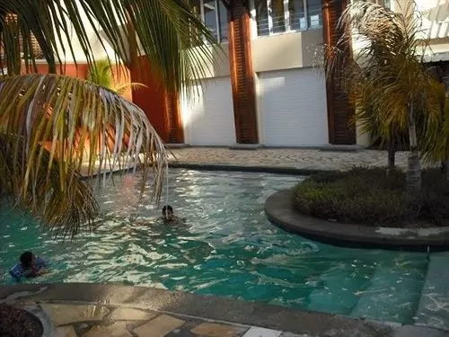 هتل Cape Garden Residence
