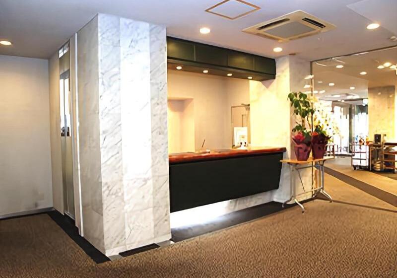 فندق Kuretake Inn Okayama