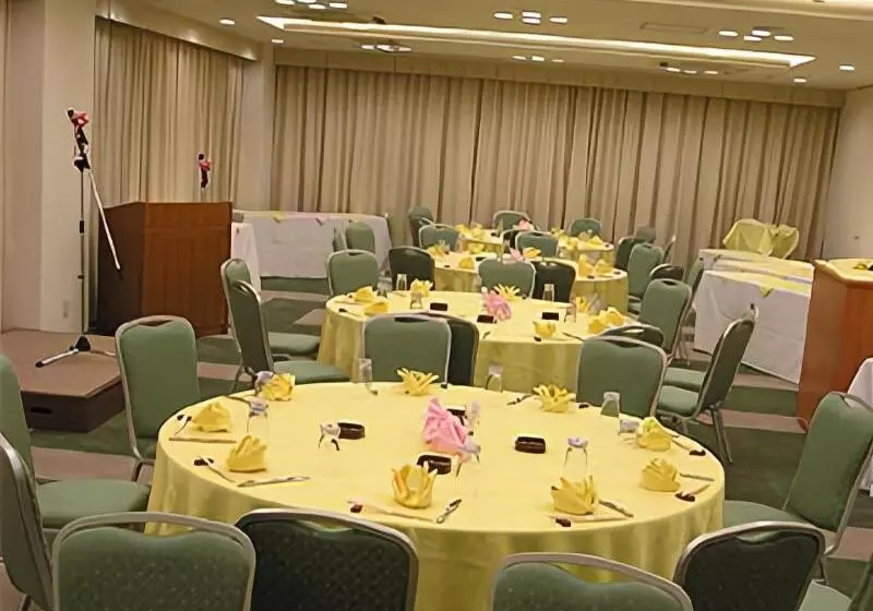 هتل Kuretake Inn Okayama