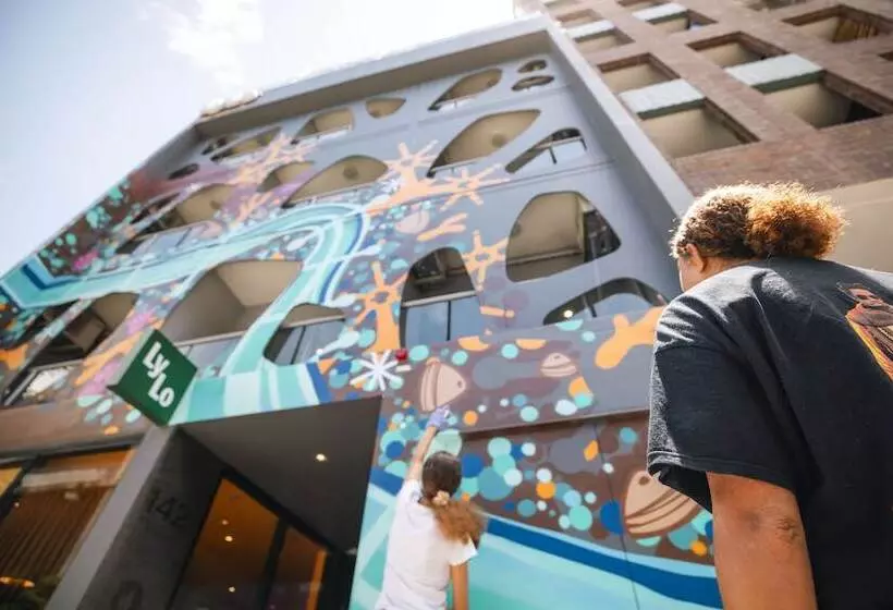 Отель Lylo Brisbane