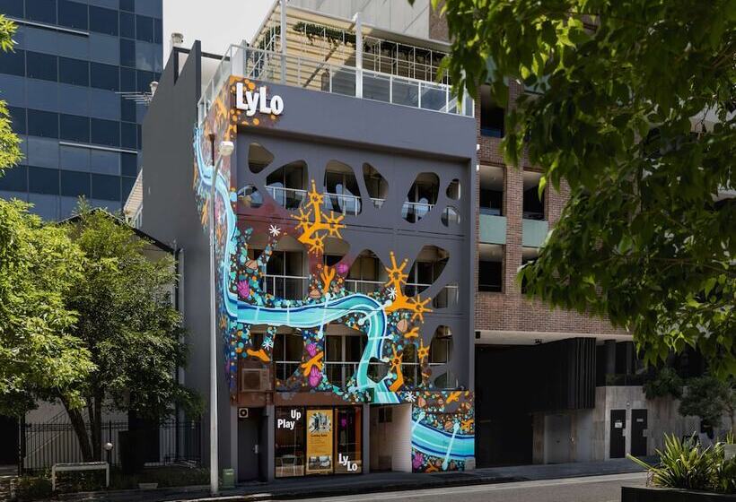 Отель Lylo Brisbane