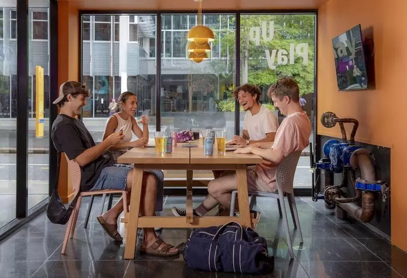 Отель Lylo Brisbane