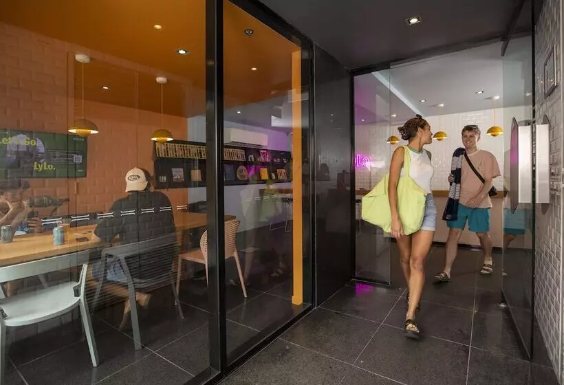 Отель Lylo Brisbane